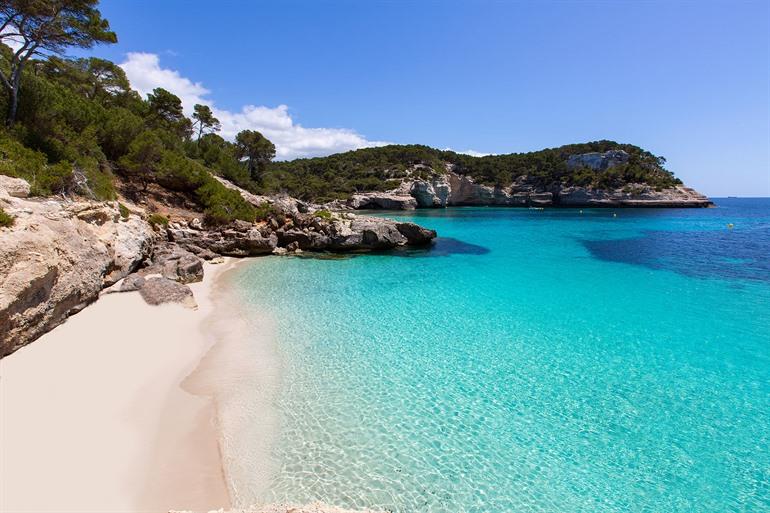 Cala Mitjaneta auf Menorca