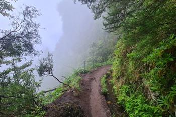 Caldeirão Verde PR9 Wanderung