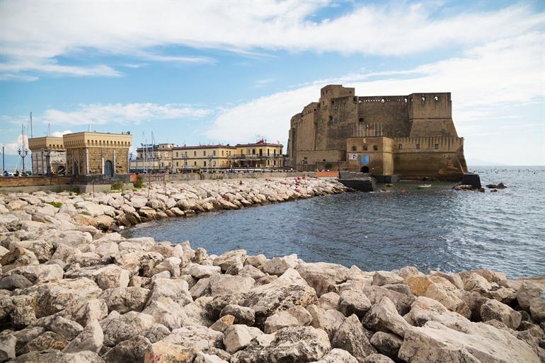 Das Castel dell'Ovo in Neapel besichtigen