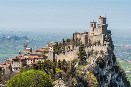 16 der schönsten Sehenswürdigkeiten in San Marino: Was Sie bei Ihrem Besuch sehen und erleben sollten