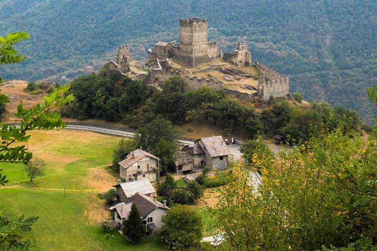 Das Castello di Cly besichtigen, Aostatal