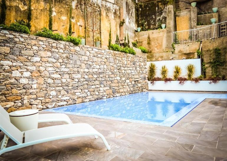 CBA Suites Madeira buchen
