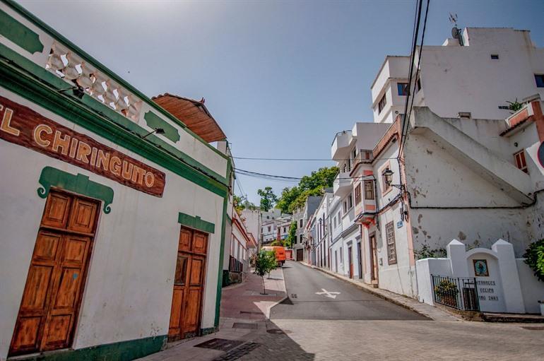 Zentrum des Bergdorfes Fontanales auf Gran Canaria