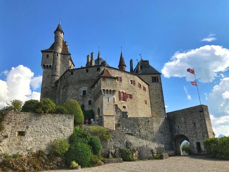 Château du Menthon besichtigen, Französische Alpen