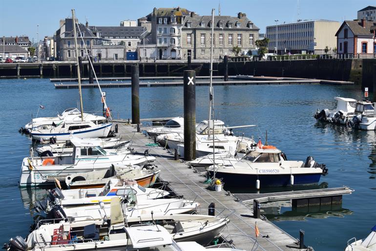 Hafen Cherbourg
