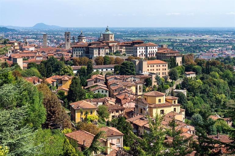 Città Alta, das alte mittelalterliche Zentrum von Bergamo, Italien