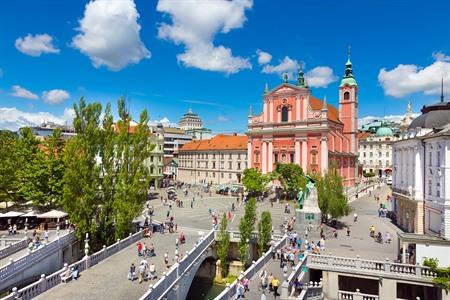 Die barocke Kirche St. Franziskus oder Verkündigung in Ljubljana