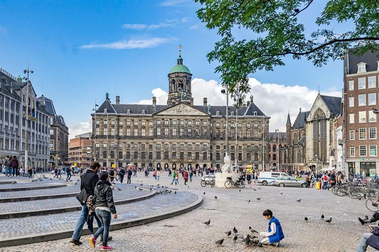 Der Dam, der zentrale Platz von Amsterdam