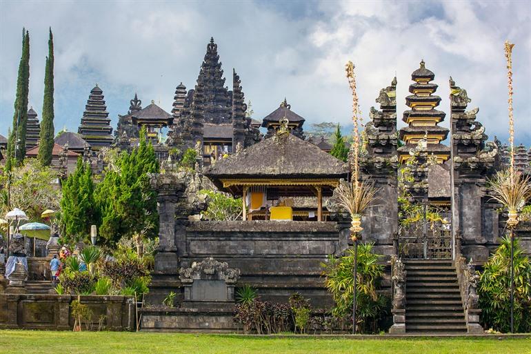 Die faszinierende Tempelstadt Pura Besakih auf Bali