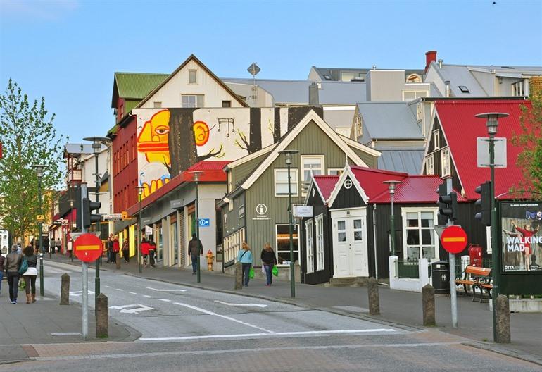Die farbenfrohen Häuser von Reykjavik