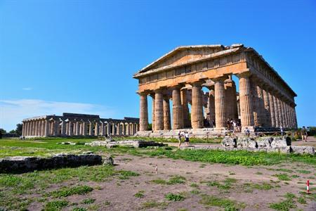 Die griechischen Tempel in Paestum besichtigen? So gelangen Sie von Neapel und Salerno dorthin