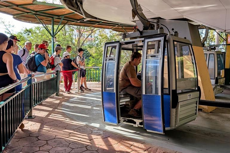 Mit der Seilbahn auf den Gipfel fahren