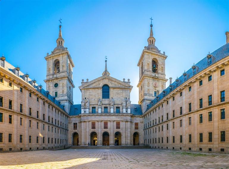 Der Patio de Los Reyes El Escorial Madrid
