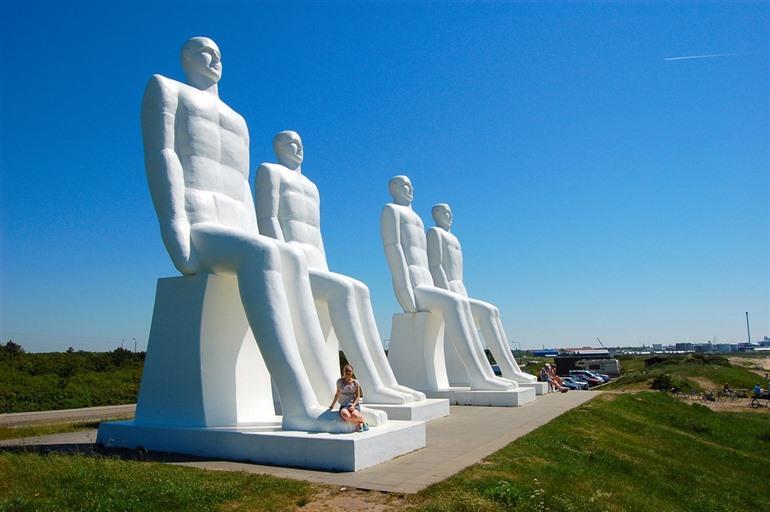Die Riesenskulpturen bei Esbjerg