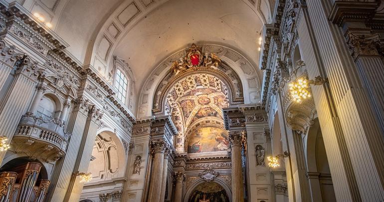 Die Kathedrale San Pietro in Bologna