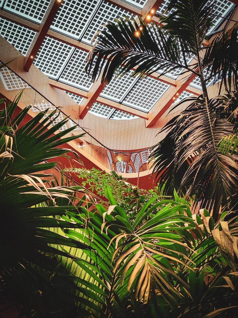 Die subtropische Innenhofgarten im Hotel Jakarta