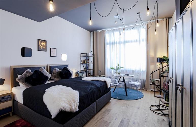 Design Hostel P182