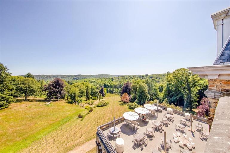 Domaine de Ronchinne Schloss und Stallungen