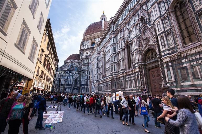 Warteschlange am Dom von Florenz