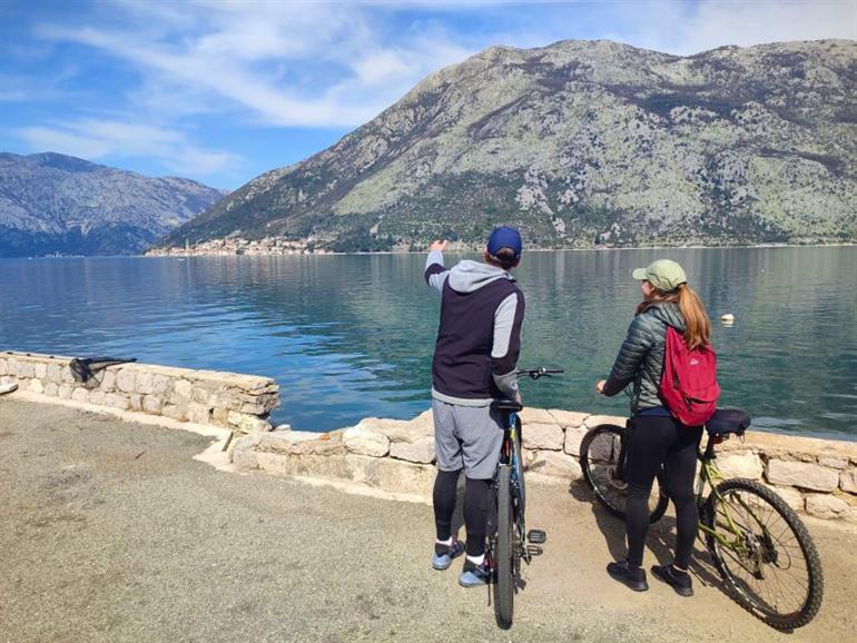 Eine Fahrradtour entlang der Küste von Kotor