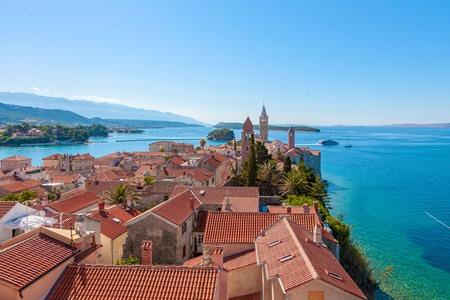 15 Sehenswürdigkeiten auf Rab: Was man auf dieser kroatischen Insel sehen und unternehmen kann