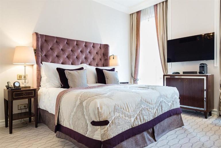 Fairmont Hotel Vier Jahreszeiten buchen