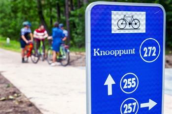 Radfahren durch die Baumkronen Hechtel-Eksel