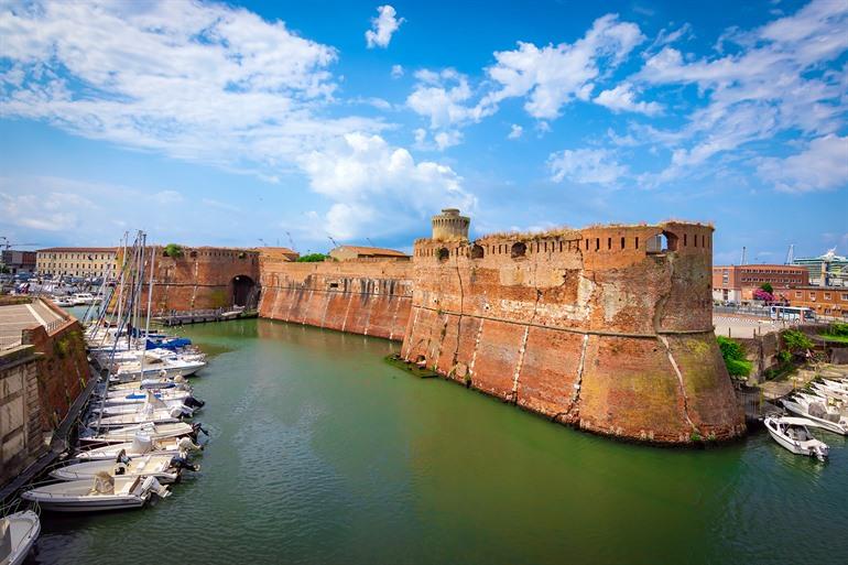 Alte Festung am Hafen von Livorno