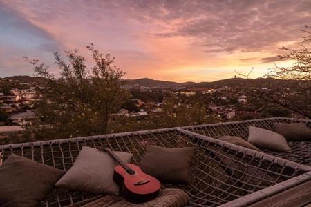 Genießen Sie den Sonnenuntergang von der Terrasse Ihrer Unterkunft aus.