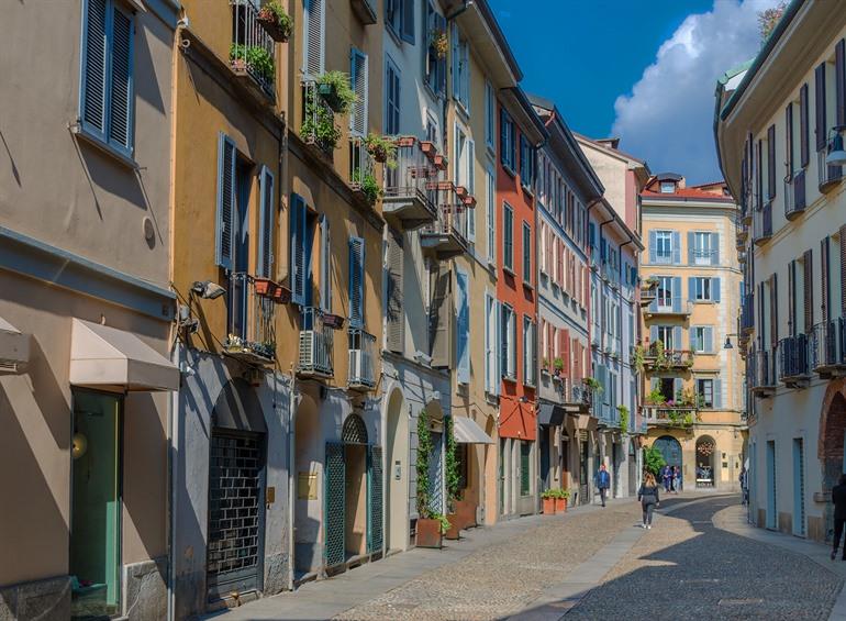Gemütliche Gassen im Viertel Brera in Mailand