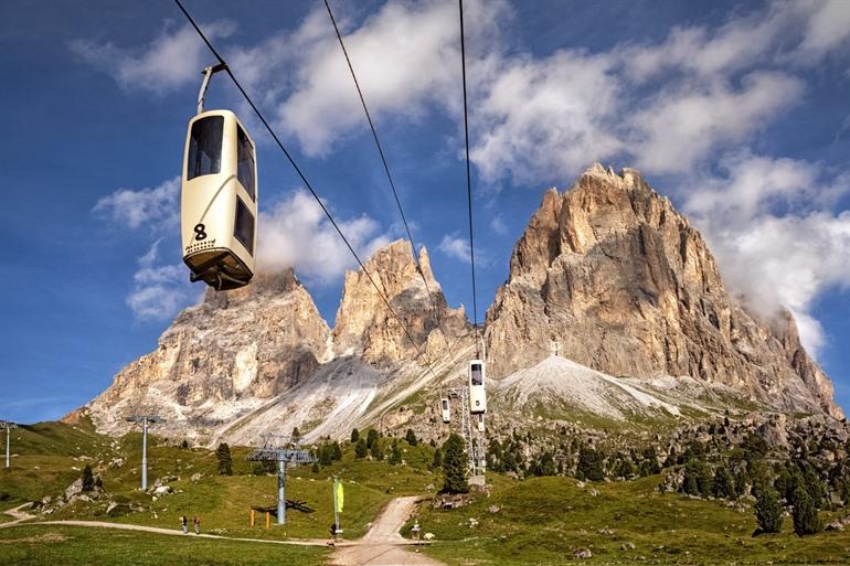 Gondelbahn Forcella del Sassolungo, Dolomiten
