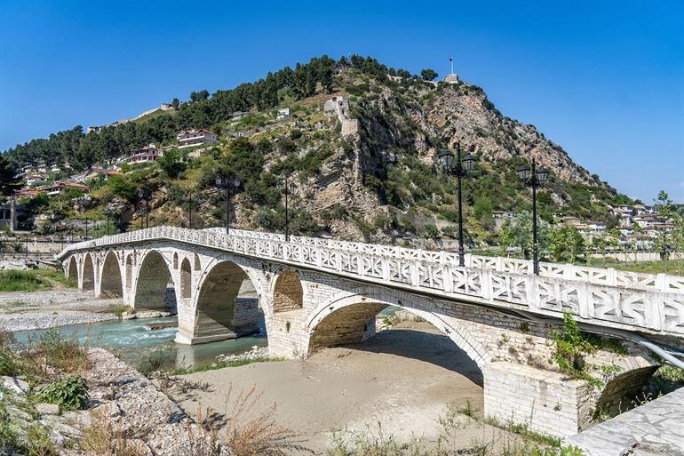 Gorica-Brücke, von Berat in den Stadtteil Gorica, Albanien