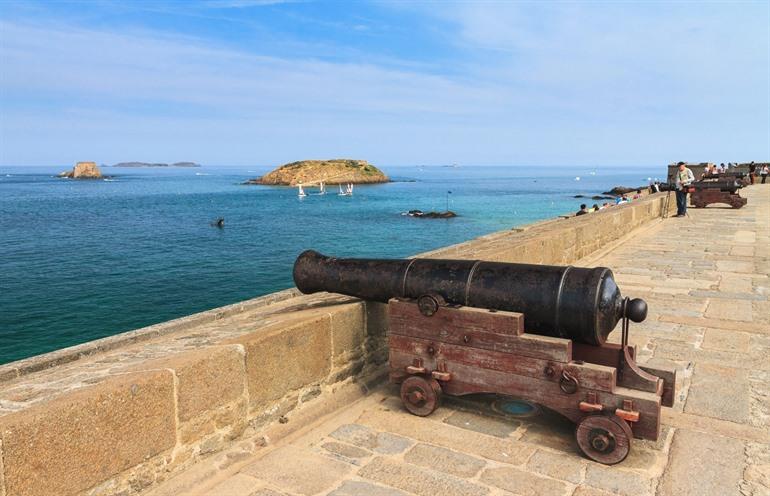 Grand Bé und Petit Bé, direkt vor der Küste von Saint-Malo
