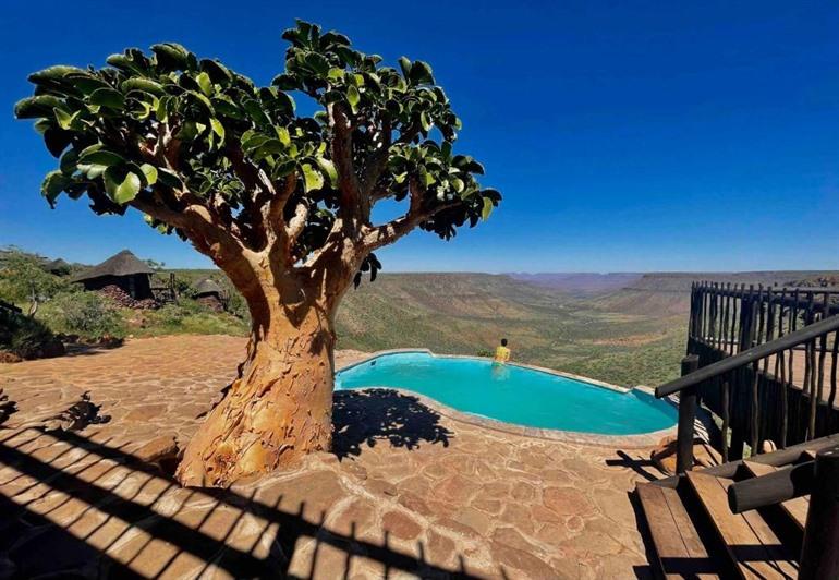Grootberg Lodge mit atemberaubendem Ausblick buchen