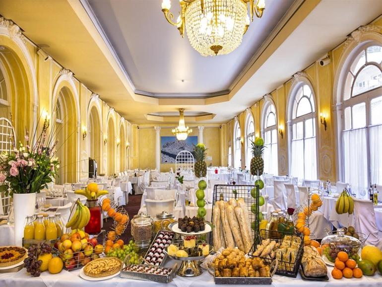 Hotel Le Royal Promenade des Anglais