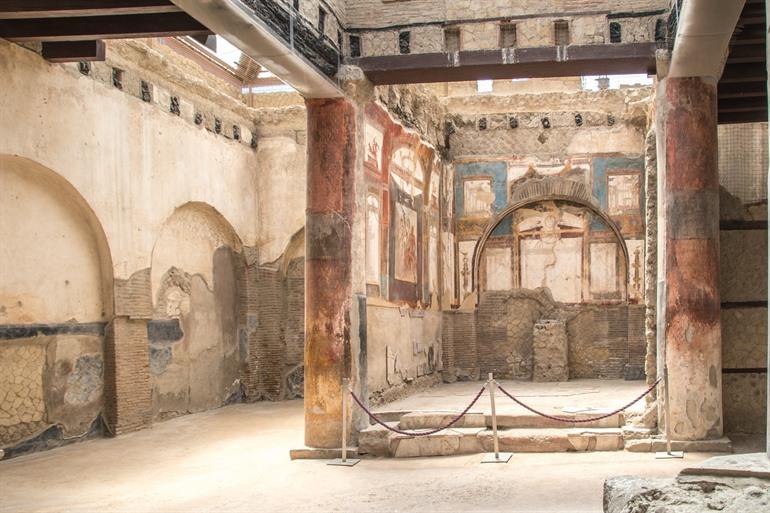 Halle der Augustales in Herculaneum