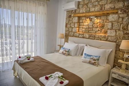 Haraki Stone Apartment in Charaki buchen