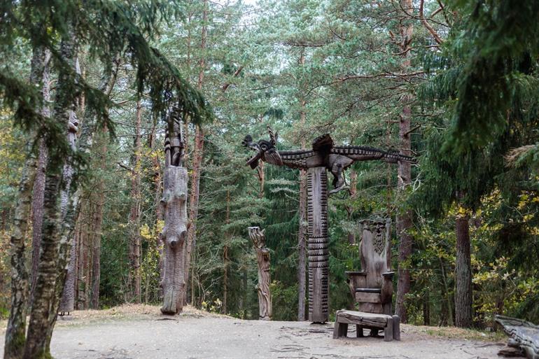 Die Hexenberg in der Nähe von Juodkrantė besuchen