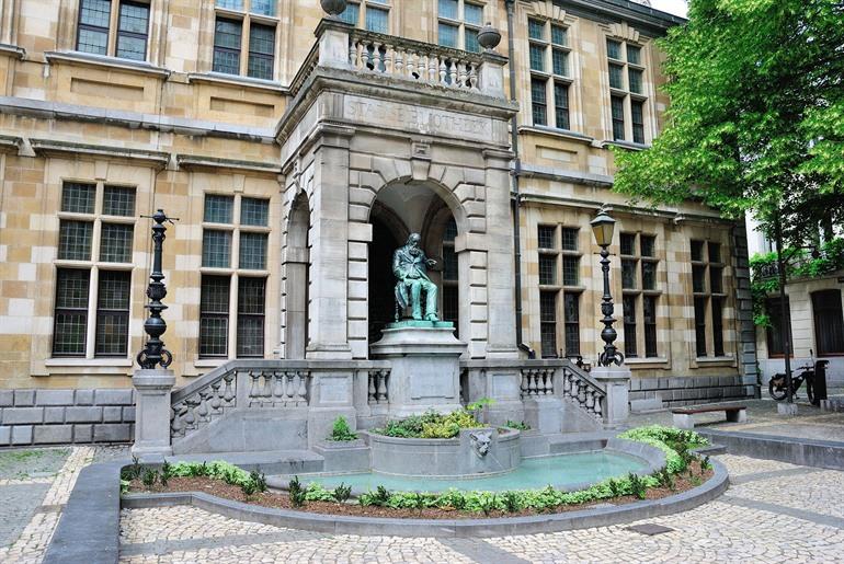 Besuch der Hendrik Conscience Erbgutbibliothek in Antwerpen