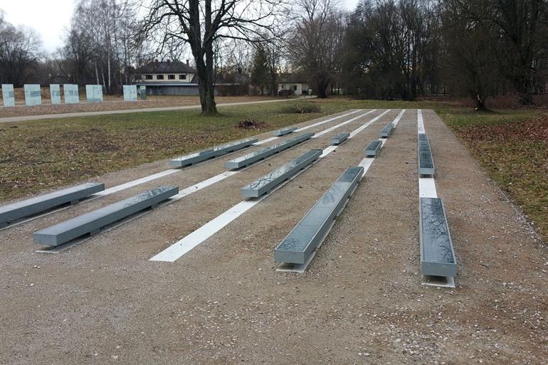 Gedenkmonument an der Schießbahn