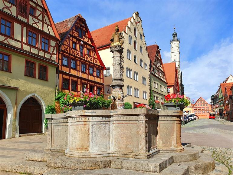 Herrnbrunnen in Rothenburg ob der Tauber, Deutschland