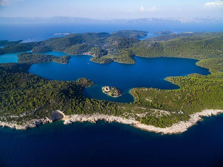 Der See und das Kloster von Mljet