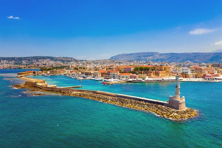Der Blick auf den Leuchtturm von Chania und die Stadt, Kreta