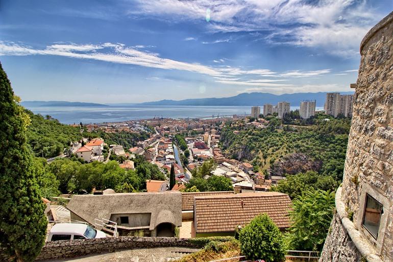 Der Ausblick vom Trsat-Schloss in Rijeka, Kroatien