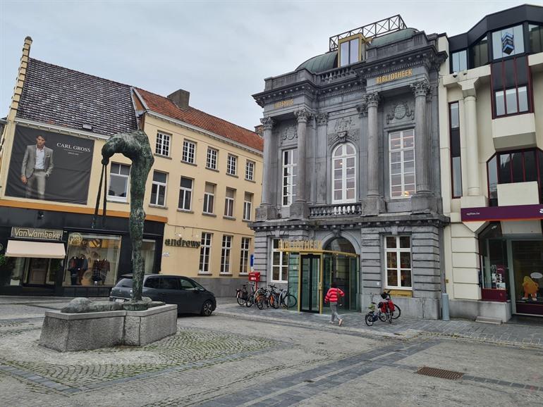 Das ehemalige Fleischhaus in der Stadtbibliothek von Oudenaarde
