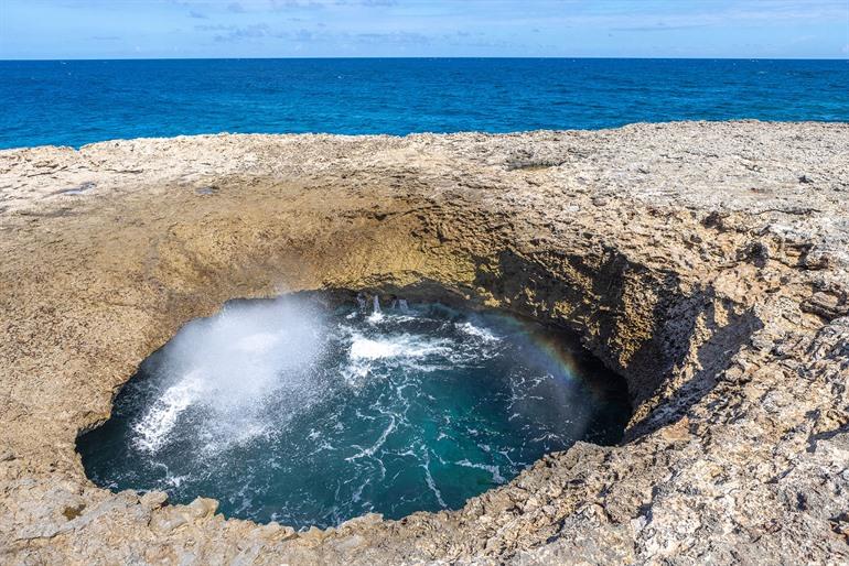 Die Watamula-Blasloch auf Curaçao