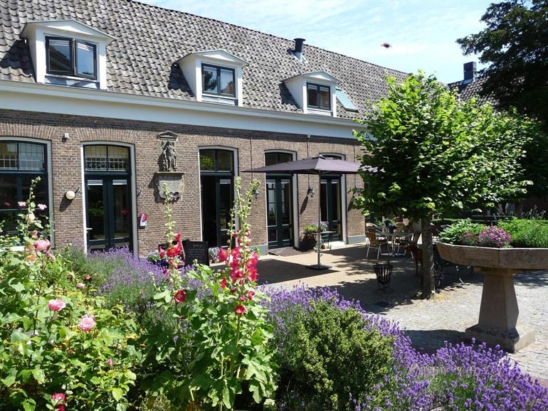 Das Waisenhaus in Bolsward buchen