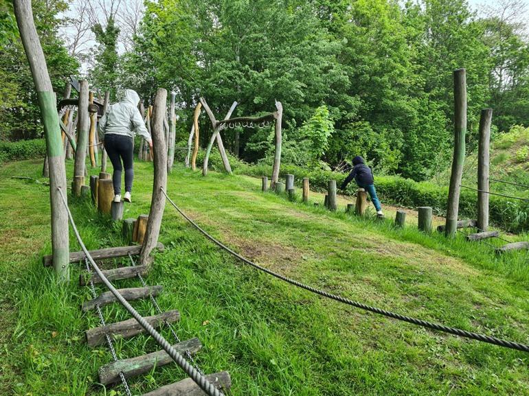 Hindernisparcours am Fort 4 Mortsel