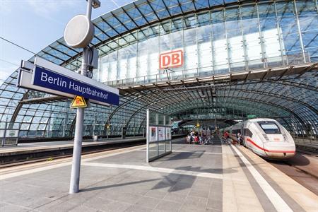 Mit dem Zug nach Berlin: Alle Infos für deine Zugreise und wo du günstige Tickets buchen kannst