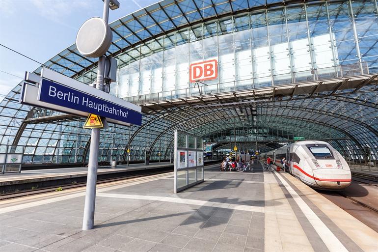 Mit dem Zug nach Berlin, Deutschland